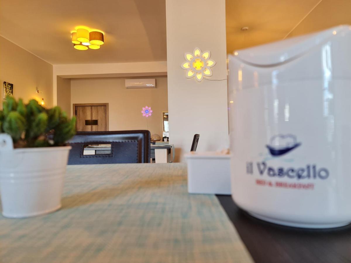 Il Vascello Hotel Порто Чезарео Екстериор снимка